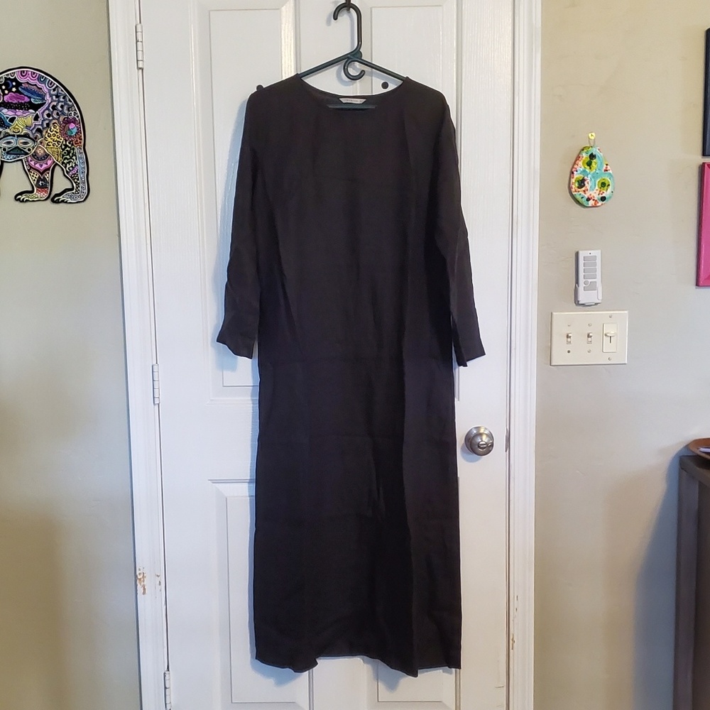 Linenfox black long-sleeve linen dress